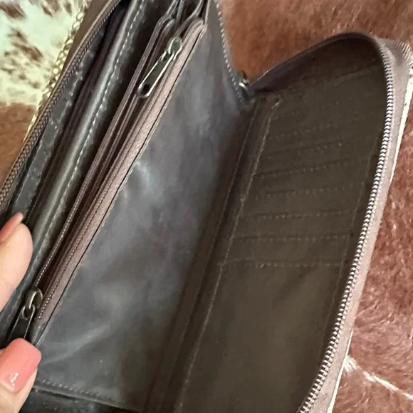 Elegant Tan and Brown Women's Clutch - Picture 5 of 5